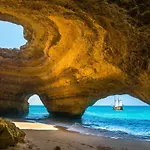 No Snow, 300 M From The Beach, King Size Bed, Fast Wi-fi *