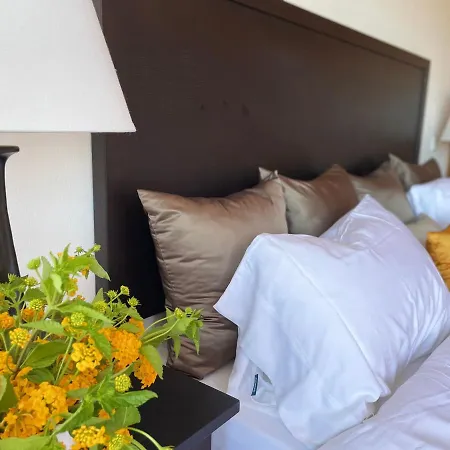 No Snow, 300 M From The Beach, King Size Bed, Fast Wi-fi