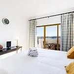 No Snow, 300 M From The Beach, King Size Bed, Fast Wi-fi Portimão