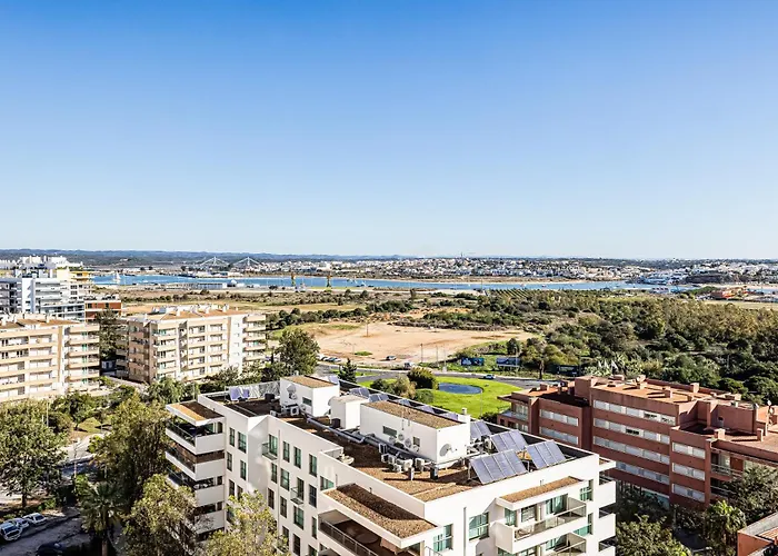 No Snow, 300 M From The Beach, King Size Bed, Fast Wi-fi *