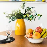 No Snow, 300 M From The Beach, King Size Bed, Fast Wi-fi Apartament